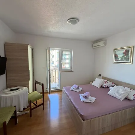 Nada Apartman Makarska
