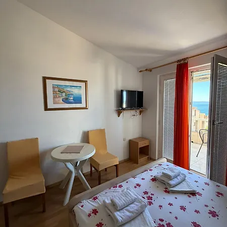 Nada * Makarska